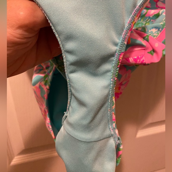 🌸Lilly Pulitzer Palma Swimsuit in Surf Blue So Shellegant •14 - Picture 11 of 16